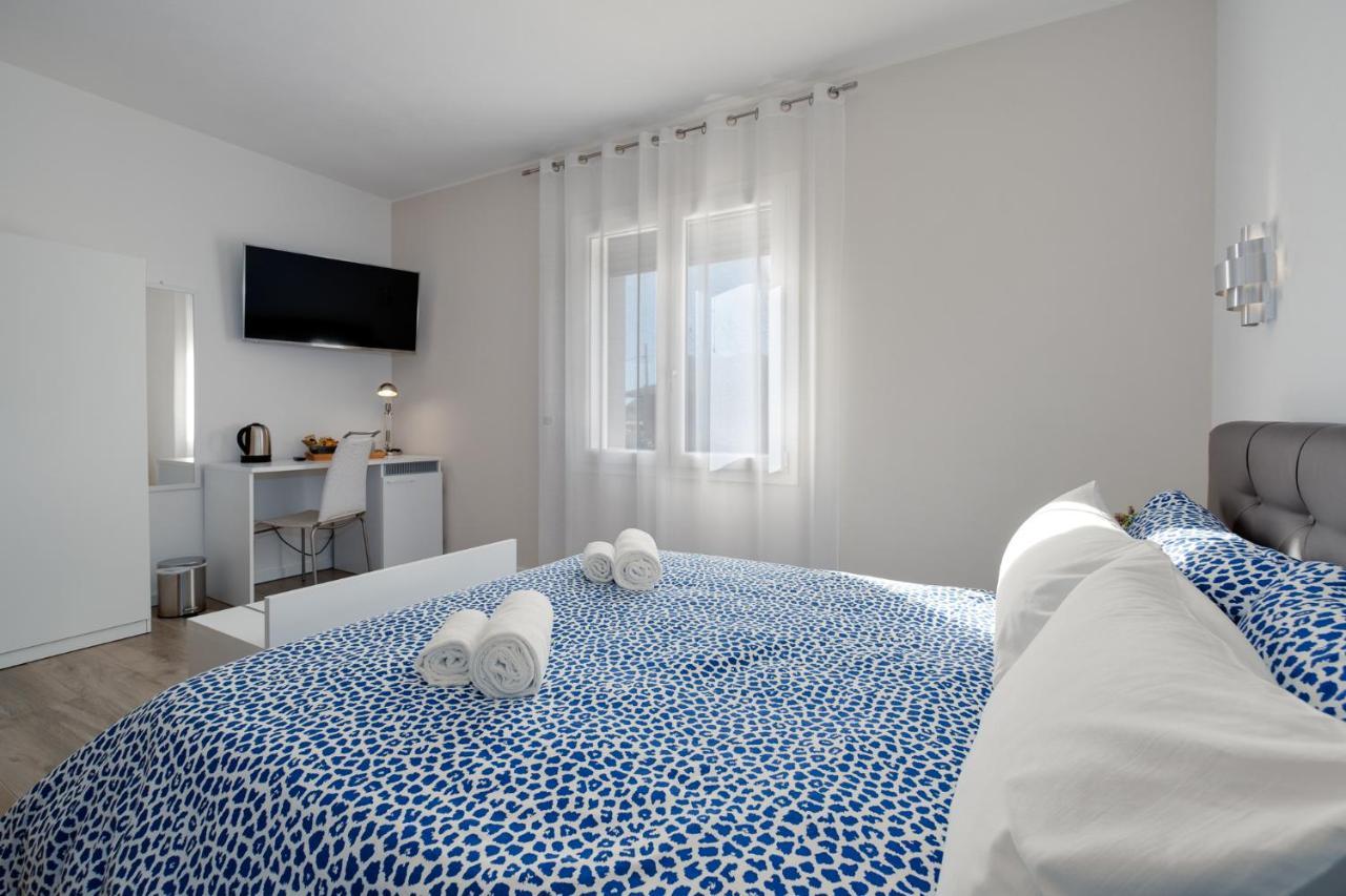 The White Building - Rooms Costermano Buitenkant foto